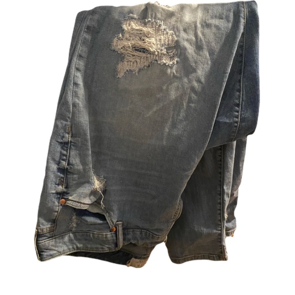 TORRID - Picture 3 of 3